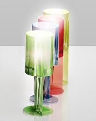 Různá barevná provedení moderních designových stolních lamp model TIP TAP s celoskleněným tělem